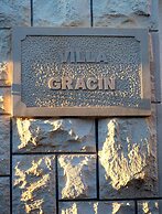 Apartments Gracin