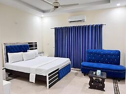 Royal Blue Inn House