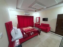 Royal Blue Inn House