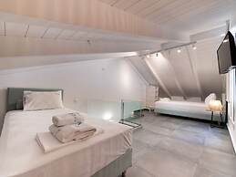 Bluemoments Naum Nikiana