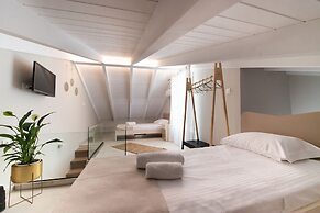 Bluemoments Naum Nikiana