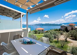 Bluemoments Naum Nikiana