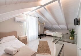 Bluemoments Naum Nikiana