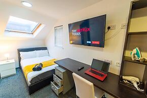 Spacious Comfortable Studio Near the University