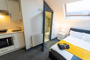 Spacious Comfortable Studio Near the University