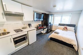 Spacious Comfortable Studio Near the University