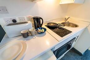 Spacious Comfortable Studio Near the University