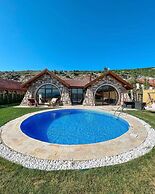 Amazing Stone House With Private Pool in Iznik