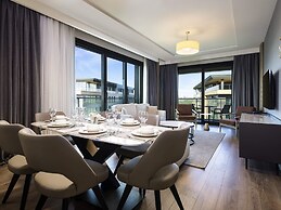 Mövenpick Living Istanbul Camlivadi