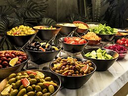 Mövenpick Living Istanbul Camlivadi