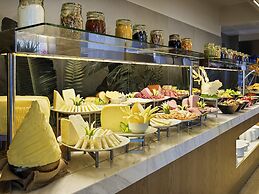 Mövenpick Living Istanbul Camlivadi