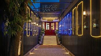 Yashobhoomi Airport Hotel Grand Tashree