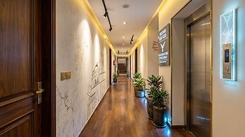 Yashobhoomi Airport Hotel Grand Tashree