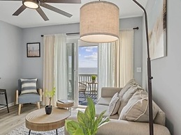 A Little Shore Thing 1 Bedroom Condo by RedAwning