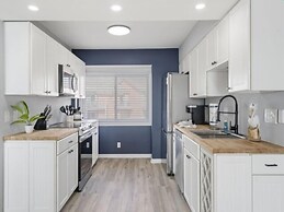 A Little Shore Thing 1 Bedroom Condo by RedAwning