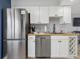 A Little Shore Thing 1 Bedroom Condo by RedAwning