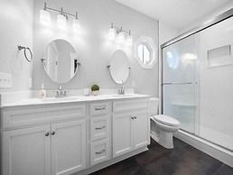 Red Snapper 3 Bedroom Villa by RedAwning