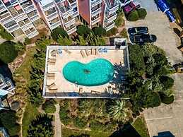 A Beach Dream 1 Bedroom Condo by RedAwning