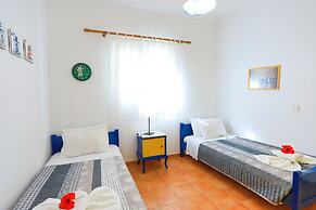 Takis House in Katavolos