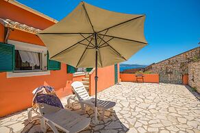 Takis House in Katavolos