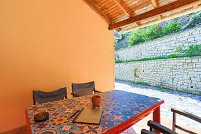 Takis House in Katavolos