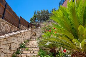 Takis House in Katavolos