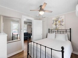 Coastal Classic 2 Bedroom Cottage by RedAwning