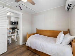 Coastal Classic 2 Bedroom Cottage by RedAwning