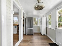 Coastal Classic 2 Bedroom Cottage by RedAwning