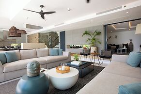 Kerem Luxury Beachfront Villas