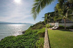 Kerem Luxury Beachfront Villas