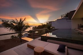 Kerem Luxury Beachfront Villas