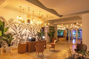 MARINN Tropical Vibes Hotel