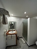 Hôtel Les Trois Palmiers