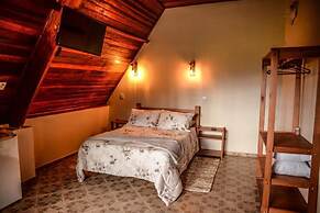 VILLA DAS PALMEIRAS Empório & Chalés