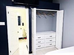 Cozy Crib 5mins from the airport