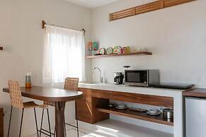 Casa Roni by Xeno