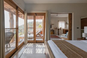 Casa Roni by Xeno