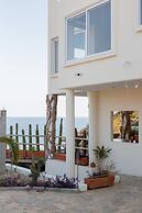 Casa Roni by Xeno
