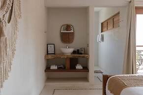 Casa Roni by Xeno