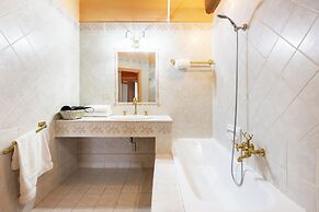 Ruote Apartment First