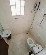 La-Familia Guest House