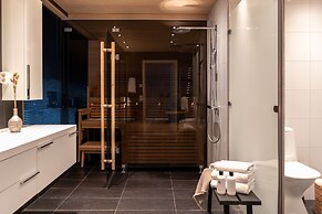 Spacious central apartment with sauna