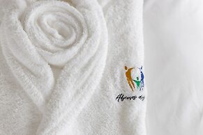 Abraços dos Avós - Casas de Aldeia