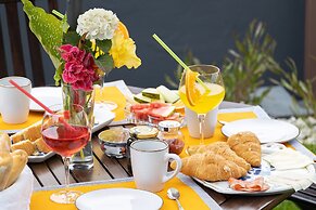 Abraços dos Avós - Casas de Aldeia