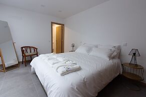 Abraços dos Avós - Casas de Aldeia