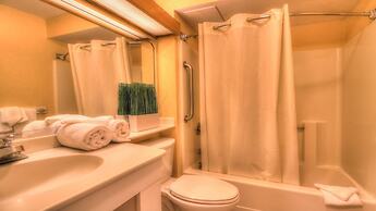 Killington Center Inn & Suites by Killington VR - 1 Bedrooms