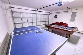 Craig's Highlands Reserve Villa 5 Bedroom Home by Redawning