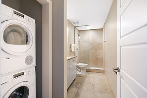 Spacious Condo near Local Favorite Spots