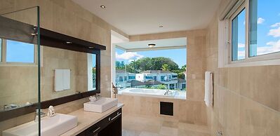 Luxury Villas - Mandatory All-Inclusive